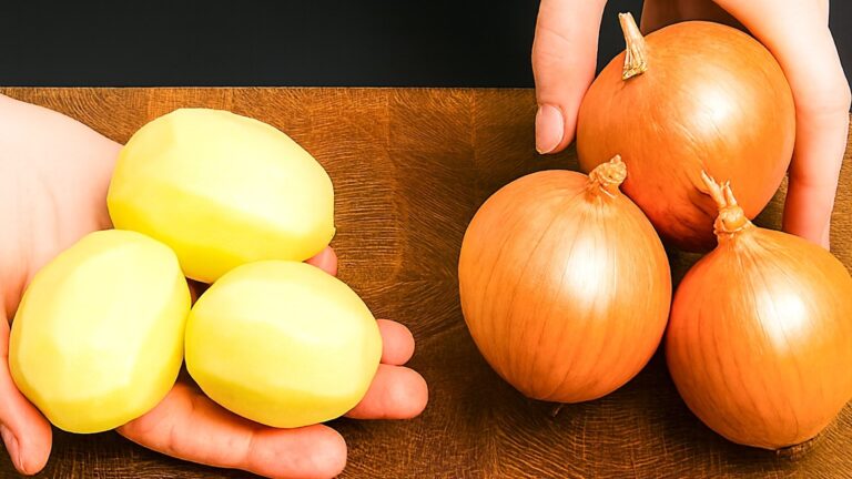 10 Gründe, warum Kartoffeln mit Zwiebeln besser als Fleisch sind! Entdecke das Rezept!